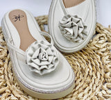 Flat flower branca
